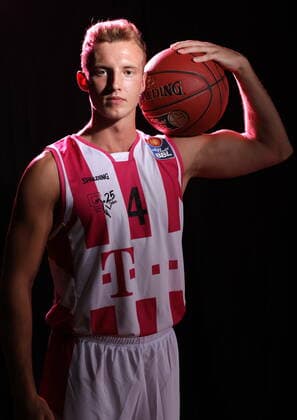 Telekom Baskets Bonn 2019 2020 Here Jonas Falkenstein MR:N