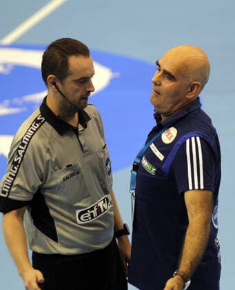 28.09.2019 Szeged(Hungary) MOL Pick Szeged-SG Flensburg-Handewitt EHF Champions League men s handball Juan Pastor Gomez MOL Pick Szeged coach angry at decision for time out to Vladimir Canda(L)Slovakian referee : 