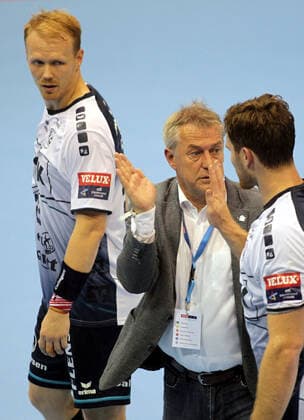 28.09.2019 Szeged(Hungary) MOL Pick Szeged-SG Flensburg-Handewitt EHF Champions League men s handball Dierk Schmäschke (C)SG Flensburg-Handewitt Geschäftsführer managing director after match beside Anders Zachariassen(L) : 