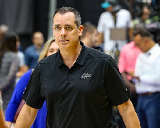 EL SEGUNDO, CA - SEPTEMBER 27: Los Angeles Lakers head coach Frank Vogel during the Los Angeles Lakers Media Day for 2019 - 2020 Season on September 27, 2019, at UCLA Health Training Center. (Photo by Jevone Moore Icon Sportswire) NBA, Basketball Herren, USA SEP 27 Lakers Media Day Icon19092751212