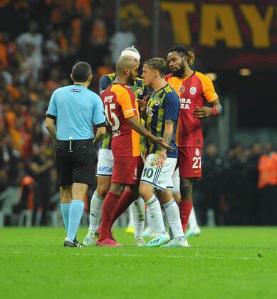 Max Kruse 10 of Fenerbahce and Marcao of Galatasaray during the 2019 2020 season Turkish Super League derby match between Galatasaray and Fenerbahce at Turk Telekom Arena Stadium in Istanbul , Turkey on September 28 , 2019. 