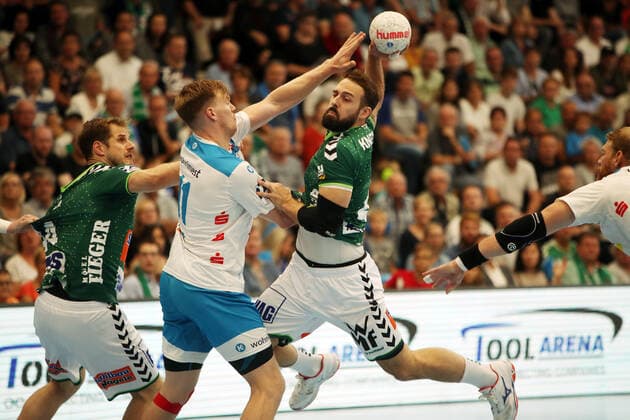 Frisch Auf Göppingen TVB 1898 Stuttgart Germany, Göppingen, 29 09 2019, Handball, Liqui Moly HBL Bundesliga, Season 2019 2020, Frisch Auf Göppingen TVB 1898 Stuttgart v l Adam Lönn TVB 1898 Stuttgart , Tim Kneule Frisch Auf Göppingen