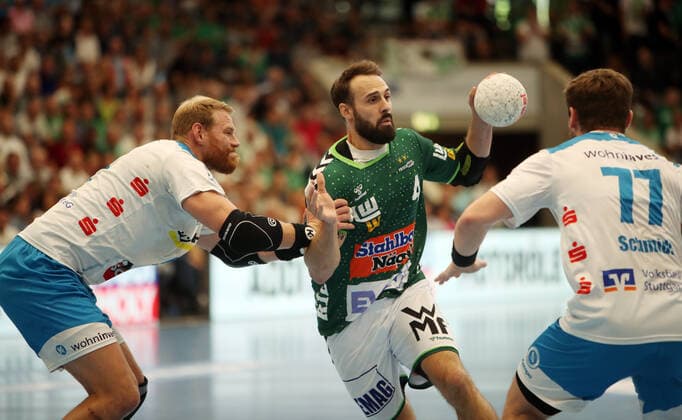 Frisch Auf Göppingen TVB 1898 Stuttgart Germany, Göppingen, 29 09 2019, Handball, Liqui Moly HBL Bundesliga, Season 2019 2020, Frisch Auf Göppingen TVB 1898 Stuttgart v l Manuel Späth TVB 1898 Stuttgart , Tim Kneule Frisch Auf Göppingen