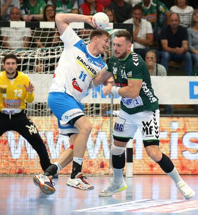 29 09 2019, Germany, Göppingen, Handball 1 Bundesliga Season 2019 2020 FRESH TO Göppingen vs. TVB 1898 Stuttgart v l Adam Lönn TVB , Jacob Bagersted FAG