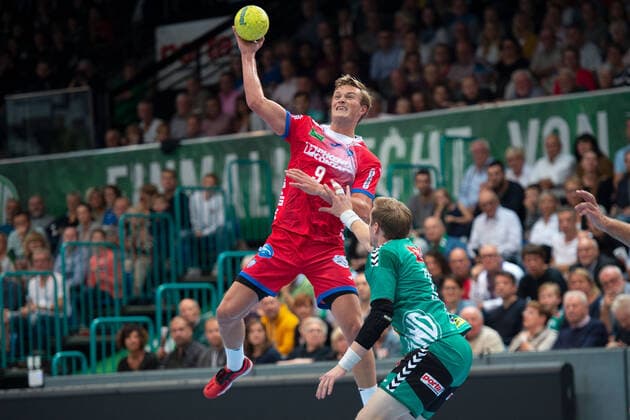 Minden, Germany 29 09 2019 1 Handball Bundesliga 2019 2020 GWD Minden vs TBV Lemgo Lippe L R Jonathan Carlsbogard Lemgo , Magnus Gullerud Minden Minden Nordrhein Westfalen Germany Kampa Halle