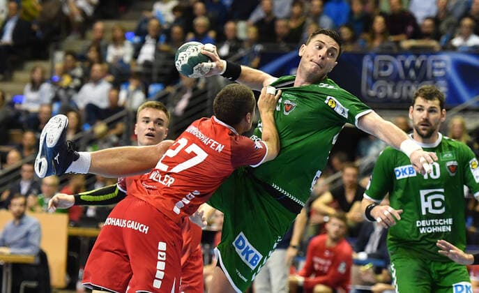 Mijajlo Marsenic Füchse , at the litter, front Jerome Müller owls Füchse Berlin The owls Ludwigshafen 1 Bundesliga, DKB Handballbundesliga, 2019 2020 Men, Men, Men, Handball, Germany, Germany, Max Schmeling Halle Berlin, 29 9 2019
