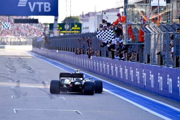 Sport Bilder des Tages Motorsports: FIA Formula One World Championship, WM, Weltmeisterschaft 2019, Grand Prix of Russia, 44 Lewis Hamilton (GBR, Mercedes AMG Petronas Motorsport), Sochi Russia