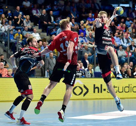 29 09 2019 Handball 1 Bundesliga DKB HBL Season 2019 2020 07 Matchday HC Erlangen Metropolitan Region Nuremberg HCE HSG Nordhorn Lingen OGo Luca de Boer 19, HSG Nordhorn Lingen Antonio Metzner 27, HC Erlangen HCE