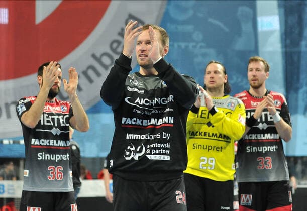 29 09 2019 Handball 1 Bundesliga DKB HBL Season 2019 2020 07 Matchday HC Erlangen Metropolregion Nürnberg HCE HSG Nordhorn Lingen OGo Florian von Gruchalla 36, HC Erlangen HCE Martin Murawski 24, HC Erlangen HCE Nikolas Katsigiannis 29, HC Erlangen HCE Nikolai Link 33, HC Erlangen HCE Jubel Freude nach Spielende