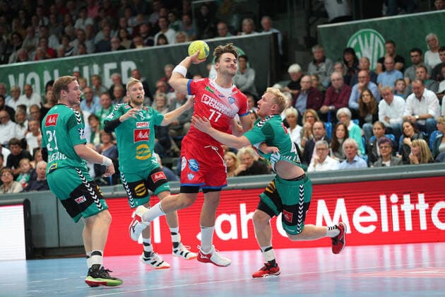 Dani Baijens TBV Lemgo Lippe 77 against v l Magnus Gullerud TSV GWD Minden 21 , Christoffer Rambo TSV GWD Minden 9 , Kevin Gulliksen TSV GWD Minden 44 GER, Handball, 1 Bundesliga, TSV GWD Minden against TBV Lemgo Lippe, 29 09 2019 Minden Copyright: xEIBNER JanxStrohdiekx EP_JSK