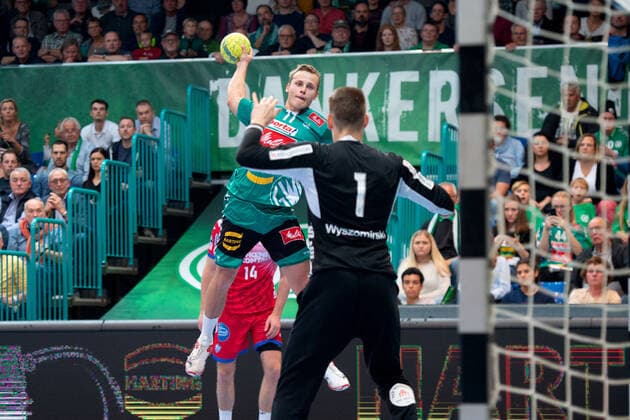 Minden, Germany 29 09 2019 1 Handball Bundesliga 2019 2020 GWD Minden vs TBV Lemgo Lippe L R Mats Korte Minden , Piotr Wyszomirski Lemgo Minden Nordrhein Westfalen Germany Kampa Halle