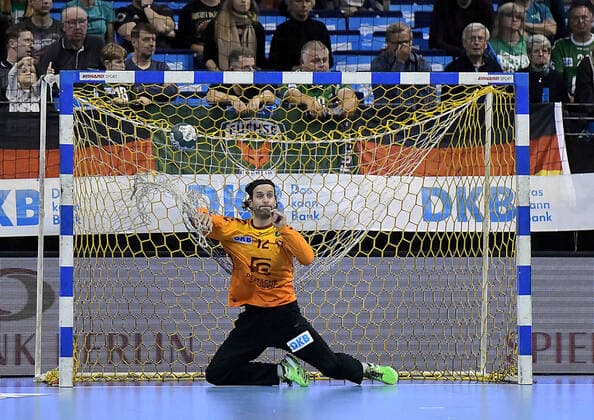 29 09 2019, xlakx, Handball Bundesliga, Fuechse Berlin Owls Ludwigshafen emspor, v l Silvio Heinevetter Fuechse Berlin 12 Berlin