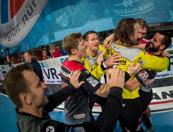 29 09 2019 Handball 1 Bundesliga DKB HBL Season 2019 2020 07 Matchday HC Erlangen Metropolregion Nürnberg HCE HSG Nordhorn Lingen OGo Jan Schäffer 25, HC Erlangen HCE Carsten Lichtlein 1, HC Erlangen HCE Nikolas Katsigiannis 29, HC Erlangen HCE Florian von Gruchalla 36, HC Erlangen HCE Antonio Metzner 27, HC Erlangen HCE Jubel Freude nach Spielende