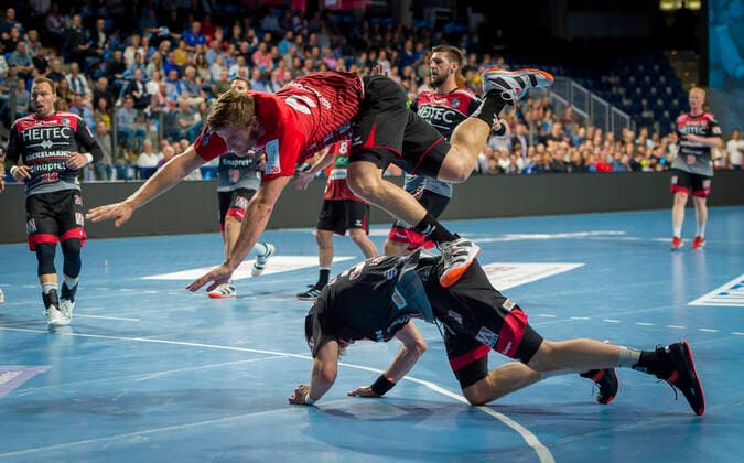 29 09 2019 Handball 1 Bundesliga DKB HBL Season 2019 2020 07 Matchday HC Erlangen Nuremberg Metropolitan Region HCE HSG Nordhorn Lingen OGo Nikolai Link 33, HC Erlangen HCE Georg Pöhle 94, HSG Nordhorn Lingen