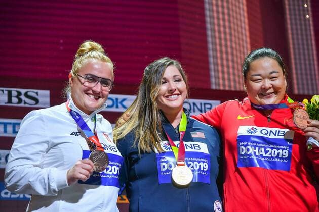 2019.09.29 Doha Lekkoatletyka IAAF Mistrzostwa Swiata Doha 2019 Ceremonia Medalowa Rzut Mlotem N z Joanna Fiodorow vicemistrz swiata srebrny medal radosc ceremonia medialowa medal Foto Pawel Andrachiewicz PressFocus 2019.09.29 Doha Athletics IAAF World Athletics Championships Doha 2019 Medal ceremony Hummer Throw Joanna Fiodorow vicemistrz swiata srebrny medal radosc ceremonia medialowa medal Credit: Pawel Andrachiewicz PressFocus NEWSPIX.PL --- Newspix.pl  20190929_PF_PA015