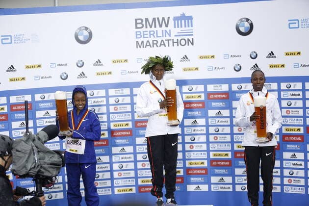 Germany: Berlin Marathon Kenenisa Bekele won the 46th Berlin Marathon in 2:01:41 hours, just short of the world record. For the women, Ashete Bekere won - Ethiopian double success. Ashete Bekere made it 42 kilometers in 2:20:14 hours. Second was her compatriot Mare Dibaba, eight seconds behind. Germany s Melat Kejeta made it 2:23:58 in her first marathon. Berlin Germany  SimonexKuhlmeyx xPacificxPress