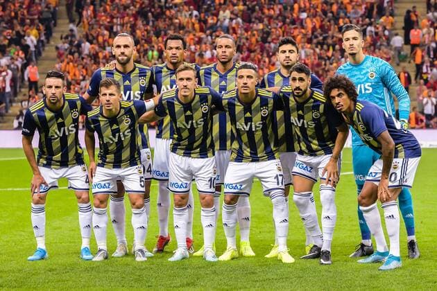 (BL-R) Vedat Muriqi of Fenerbahce SK, Jailson Marques of Fenerbahce SK, Mathias Jattah-Njie Jorgensen ( Zanka ) of Fenerbahce SK , Ozan Tufan of Fenerbahce SK, goalkeeper Altay Bayindir of Fenerbahce SK (FL-R) Mauricio Anibal Isla Isla of Fenerbahce SK, Emre Belozoglu of Fenerbahce SK, Maximilian Kruse of Fenerbahce SK, Nabil Dirar of Fenerbahce SK, Tolga Cigerci of Fenerbahce SK, Luiz Gustavo of Fenerbahce SK during the Turkish Spor Toto Super Lig match between Galatasaray SK and Fenerbahce AS at the Turk Telekom Arena on September 28, 2019 in Istanbul, Turkey Turkish Spor Toto Super Lig 2019 2020 xVIxVIxImagesx xGerritxvanxKeulenxIVx 202851315