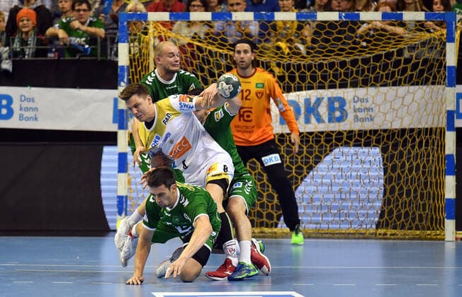 Marko Kopljar Füchse , and Christoph Steinert Magdeburg , fight for the ball, behind Paul Drux Füchse Füchse Berlin SC Magdeburg DHB Cup, Round of 16 2019 2020, Men, Men, Handball, Germany, Germany, Max Schmeling Halle Berlin, 1 10 2019