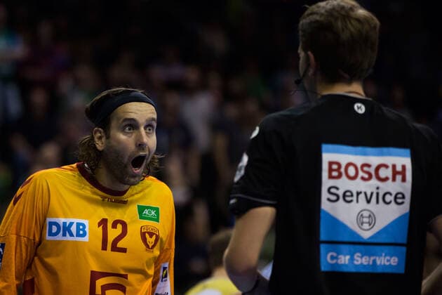 01 10 2019, xfrx, Handball DHB Cup, Fuechse Berlin SC Magdeburg emspor, v l Silvio Heinevetter Fuechse Berlin DFL DFB REGULATIONS PROHIBIT ANY USE OF PHOTOGRAPHS as IMAGE SEQUENCES and or QUASI VIDEO Berlin