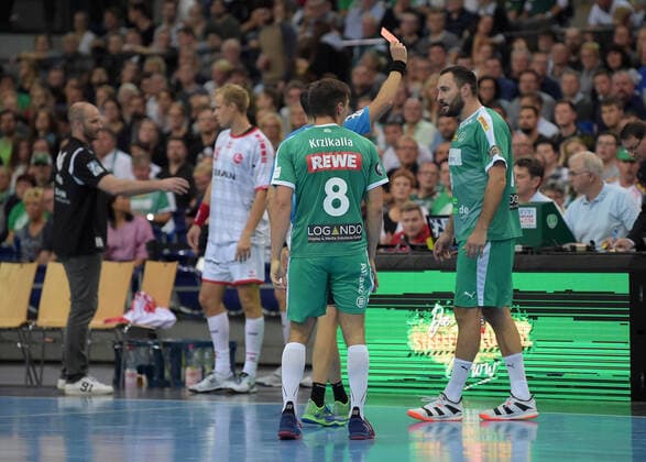 Philipp Mller Mueller DHfK18 sees the referees red card GER, handball, round of 16, DHB Cup, SC DHfK Leipzig vs. MT Melsungen, 01 10 2019 Leipzig Copyright: xEIBNER ChristianxModlax EP_CMA