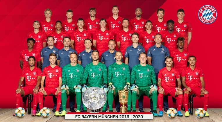 FOOTBALL 1 BUNDESLIGA SAISON 2019 2020 03 09 2018 FC Bayern Muenchen team photo Jann Fiete Arp, Lukas Mai, Javi Martinez, Niklas Suele, Jerome Boateng, Leon Goretzka, Benjamin Pavard 4 series v left Michael Cuisance, Corentin Tolisso, Ivan Perisic, Robert Lewandowski, Thomas Mueller, Lucas Hernandez, Alphonso Davies 3 series v left David Alaba, Goalkeeper coach Toni Tapalovic, co coach Robert Kovac, coach Niko Kovac, co coach Hansi Flick, co coach analysis Danny Roehl, fitness coach Dr Holger Broich, Kingsley Coman 2 series v left Serge Gnabry, Joshua Kimmich, goalkeeper Christian Fruechtl, goalkeeper Sven Ulreich, goalkeeper Manuel Neuer, goalkeeper Ron Torben Hoffmann, Philippe Coutinho and Thiago Alcantara 1 series v left