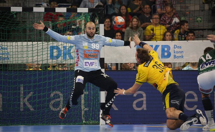 Handball, DHB Cup Rhein Neckar Löwen FrischAuf Göppingen, Round of 16 on 02 10 2019, Season 2019 20, ZmdZ, göppingen, pokal, loewen, Jesper Nielsen 36, Rhein Neckar Löwen scores against Urh Kastelic 99, Goalkeeper, Goeppingen , Rhein Neckar Löwen FrischAuf Goeppingen