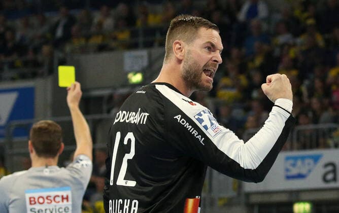 Handball, DHB Cup Rhein Neckar Löwen FrischAuf Göppingen, round of 16 on 02 10 2019, season 2019 20, ZmdZ, göppingen, cup, loewen, Andreas Palicka 12, goalkeeper, Rhein Neckar Löwen , cheers, Rhein Neckar Löwen FrischAuf Goeppingen