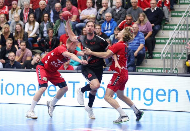 v l Jan Brosch ASV Hamm Westfalen 5 , Gunnar Dietrich Die Eulen Ludwigshafen 8 , Marten Franke ASV Hamm Westfalen 55 GER, Handball, DHB Cup, Round of 16, ASV Hamm Westfalen vs. Die Eulen Ludwigshafen, 02 10 2019 Hamm Copyright: xEIBNER JanxStrohdiekx EP_JSK