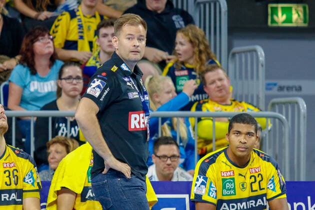 Rhein Neckar Loewen Frisch Auf Göppingen Rhein Neckar Loewe Trainer Kristjan Andresson not satisfied at the cup game of Rhein Neckar Loewen gegen Frisch Auf Göppingen 02 10 2019 Mannheim 02 10 19 Handball DHB Pokal , Mannheim Baden Wuerttemberg Germany SAP Arena