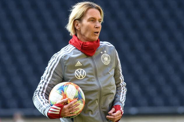 Martina Voss Tecklenburg national coach, portrait, portrait, 02 10 2019, Aachen Germany, soccer, European Championship qualification women, training, Germany Ukraine, DFB DFL REGULATIONS PROHIBIT ANY USE OF PHOTOGRAPHS AS IMAGE SEQUENCES AND OR QUASI VIDEO xmhx