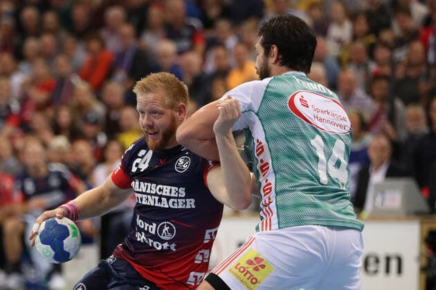 SG Flensburg Handewitt vs. TSV Hannover Burgdorf, DHB Cup Round of 16, Flensburg 03 10 19 Jim Gottfridsson SG Flensburg Handewitt, 24 vs. Evgeni Pevnov TSV Hannover Burgdorf, 14 Copyright: xBEAUTIFULxSPORTS MarioxM.xKobergx