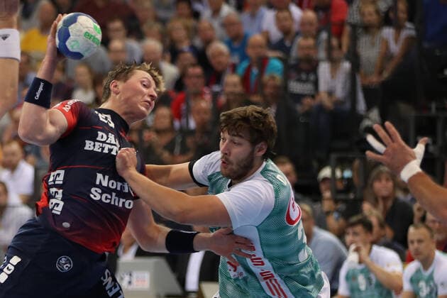 SG Flensburg Handewitt vs. TSV Hannover Burgdorf, DHB Cup Round of 16, Flensburg 03 10 19 Goran Soegard Johannsessen SG Flensburg Handewitt, 23 against Malte Donker TSV Hannover Burgdorf, 39 Copyright: xBEAUTIFULxSPORTS MarioxM.xKobergx