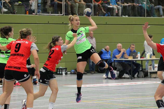 11 Leona Svirakova Fuechse Berlin 22 Julia Bauer TG Nuertingen Handball 2 HBF TG Nuertingen vs Fuechse Berlin 201910 03 Handball 2 HBF TG Nuertingen vs Fuechse Berlin Nuertingen Copyright: xEIBNER SebastianxBaurx EP_SBAUR
