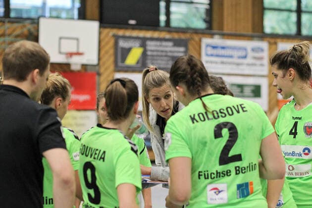 Berlin Coach Susann Mueller Handball 2 HBF TG Nuertingen vs Fuechse Berlin 201910 03 Handball 2 HBF TG Nuertingen vs Fuechse Berlin Nuertingen Copyright: xEIBNER SebastianxBaurx EP_SBAUR