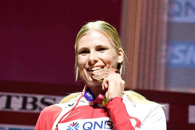 Doha, IAAF, Athletics, athletics, Track and Field, World athletics Championships 2019 Doha, Athletics World Championships 2019 Doha, 27 09 06 10 2019, Khalifa International Stadium Doha, Award Ceremony Womens Siebenkampf, Verena Preiner Austria, with Bronze Medal,