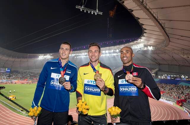 v l Maicel UIBO EST 2 place, winner Niklas KAUL Germany 1 place, Damian WARNER CAN 3 place show their medals, gold medal, gold, in the background the Khalifa International Stadium, award ceremony decathlon of the men, on 04 10 2019 Track and Field World Championships 2019 in Doha Qatar, from 27 09 10 10 2019 Â
