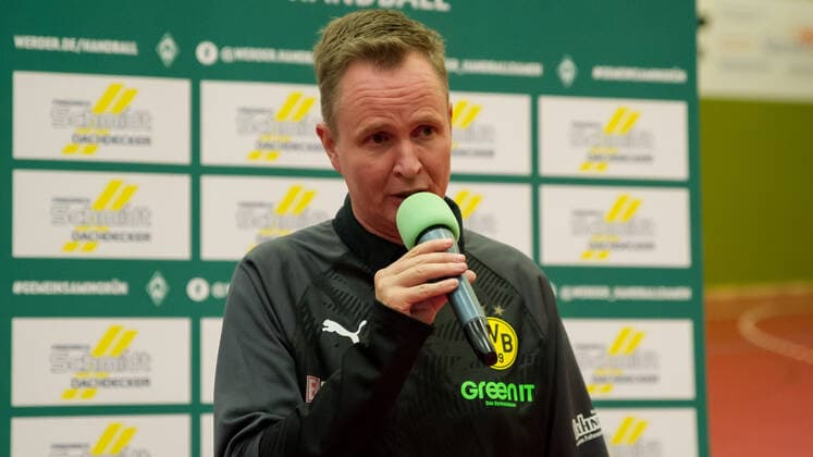 Andre Fuhr Trainer, Head Coach, Borussia Dortmund, BVB during the press conference after the match, 05 10 2019, Bremen Germany , Handball, DHB Cup Women, SV Werder Bremen Borussia Dortmund xobx