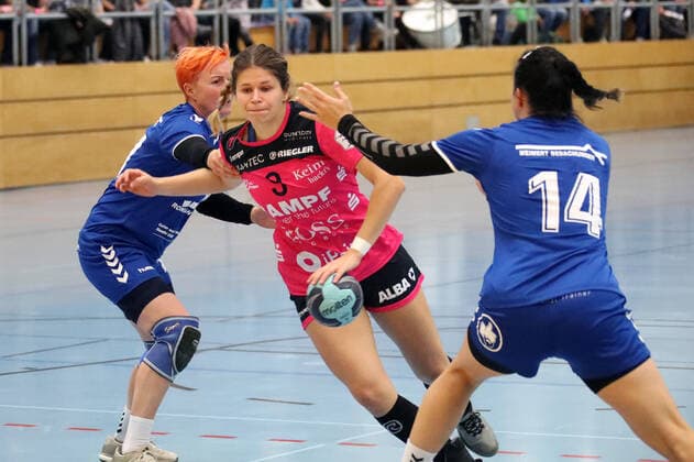 Patricia Kovacs Tus Metzingen wins DHB Cup 2 round HSG Neudorf Doeöbeln TuS Metzingen Neudorf Copyright: xEIBNER Westphalx EP_WES