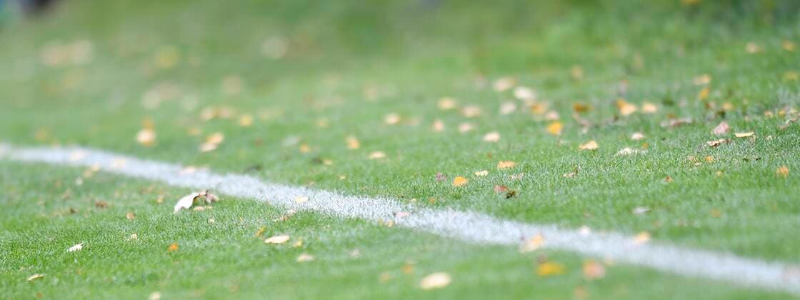 05 10 2019 football amateur football season 2019 2020 district league 11 matchday FC Wendelstein SV Ornbau MeZi Feature Impression symbol picture symbol photo line autumn leaves