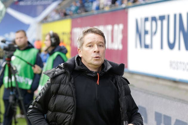 10 05 2019 3 League 2019 2020 FC Hansa Rostock vs. SV Meppen Ronald Maul DFB regulations prohibit any use of photographs as image sequences and or quasi video 10 05 2019 3 League 2019 2020 FC Hansa Rostock vs. SV Meppen Rostock Copyright: xEIBNER AndyxBuenningx EP_EER
