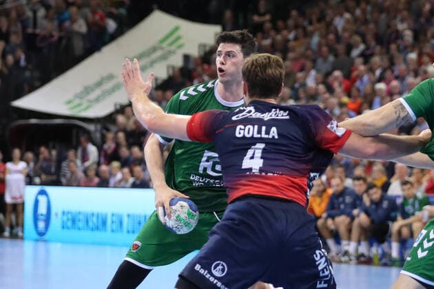 SG Flensburg Handewitt vs Fuechse Berlin, 06 10 19, LIQUI MOLY Handball Bundesliga, Simon Ernst Fuechse Berlin, 02 against Johannes Golla SG Flensburg Handewitt, 04 Copyright: xBEAUTIFULxSPORTS MarioxM.xKobergx