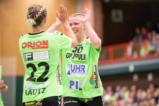 TSV Nord Harrislee vs VfL Oldenburg, Handball, DHB Cup 2 Round, Harrislee 06 10 19 Fenja Jensen Nr 22, TSV Nord Harrislee and Katharina Rahn Nr 20, TSV Nord Harrislee Copyright: xBEAUTIFULxSPORTS MarioxM.xKobergx