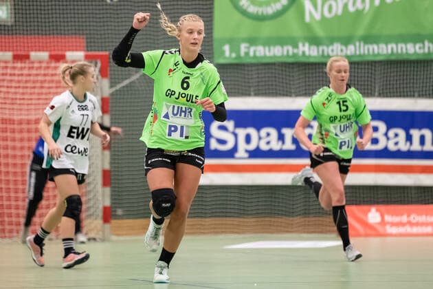 TSV Nord Harrislee vs. VfL Oldenburg, Handball, DHB Cup 2 Round, Harrislee 06 10 19 Jubilee Goal celebration with Lotta Janne Woch Nr 06, TSV Nord Harrislee Copyright: xBEAUTIFULxSPORTS MarioxM.xKobergx