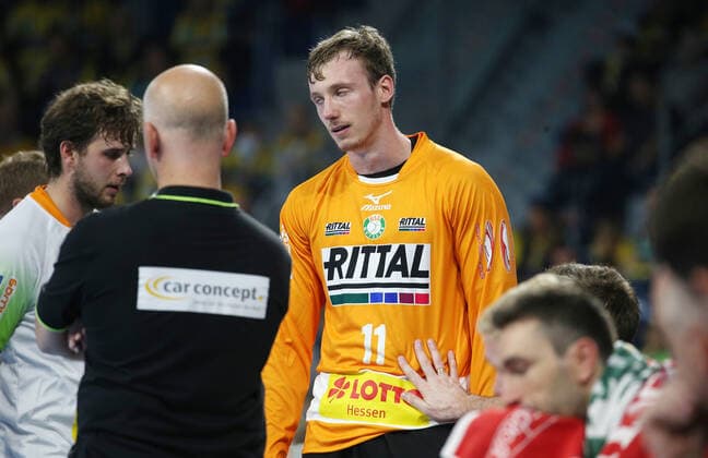 Handball, 1 Bundesliga Rhein Neckar Löwen HSG Wetzlar, 8 Matchday 06 10 2019, Season 2019 20, ZmdZ, Till Klimpke 11, Goalkeeper, HSG Wetzlar , Kai Waldschneider Trainer HSG Wetzlar , Rhein Neckar Löwen HSG Wetzlar