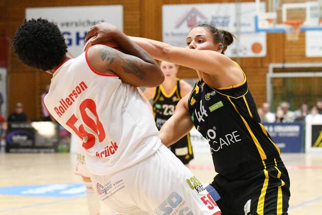 GER, DBBL, GiroLive Panthers Osnabrueck vs inexio Royals Saarlouis 06 10 2019, Panthers Dome, Osnabrück, GER, DBBL, GiroLive Panthers Osnabrueck vs inexio Royals Saarlouis in picture Brianna Lee Rollerson GiroLive Panthers Osnabrück 50 Kimberly Pohlmann inexio Royals Saarlouis 44 nordphotox xPaetzel nph00403