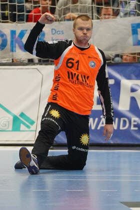 GER, 1 HBL Men, Bergischer HC vs TSV GWD Minden 06 10 2019, Klingenhalle, Solingen, GER, 1 HBL Men, Bergischer HC vs TSV GWD Minden, in picture shows TomaÅ¡ Mrkvab Goalkeeper BHC 61 , happy about a held ball nordphotox xMeuter nph00351