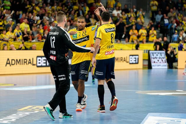 v left Andreas Palicka Goalkeeper, RNL, 12 , Mads Mensah Larsen RNL, 22 , Romain Lagarde RNL, 8 , Cheers after the final whistle, victory, winner, winner, cheers, cheers, joy, optimistic, highlight, action, player of the Rhein Neckar Löwen, 06 10 2019, Mannheim, handball, Bundesliga, Rhein Neckar Löwen HSG Wetzlar xozx