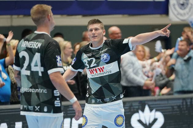 GER, 1 HBL men, Bergischer HC vs TSV GWD Minden 06 10 2019, Klingenhalle, Solingen, GER, 1 HBL men, Bergischer HC vs TSV GWD Minden, in picture shows Jeffrey Boomhouwer BHC 32 , happy about a goal nordphotox xMeuter nph00351