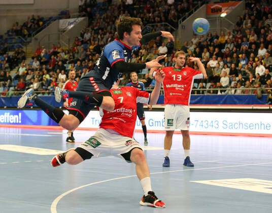 06 10 2019, Germany, Bietigheim, Handball 2 Bundesliga Men Season 2019 2020 SG BBM Bietigheim vs HSV Hamburg v l Christian Schäfer BBM , Leif Tissier HSV