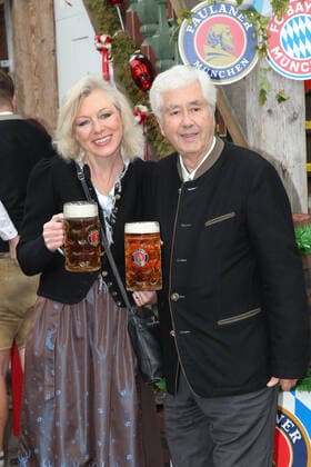 Fritz Scherer with wife Claudia Wies n 2019 FC Bayern Sunday in the Kaefer Wies n Schaenke in Munich on 06 010 2019